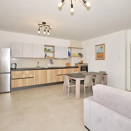 New Casa Augusto Daire Lazise